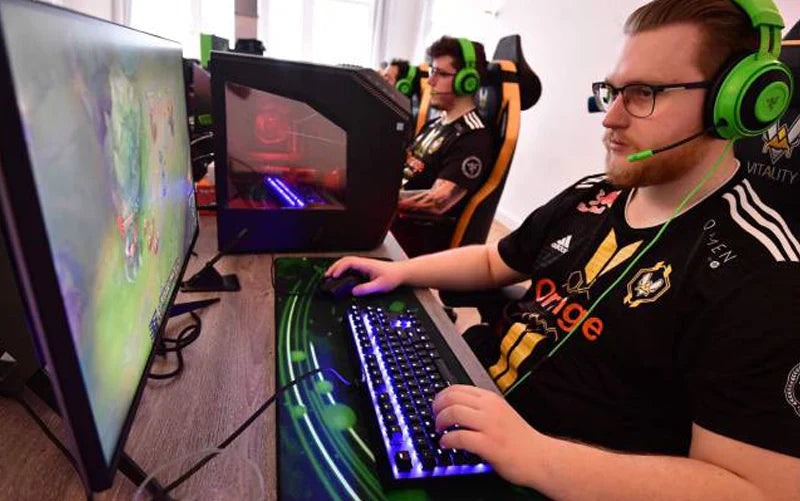 Fitness para gamers: cómo entrenar sin dejar de jugar (y mejorar tu rendimiento)