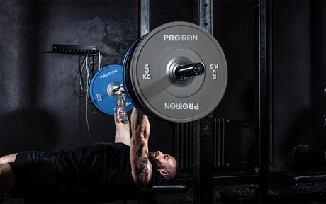 Press Plano: El Ejercicio Clave para Desarrollar Fuerza y Masa Muscular en el Pecho